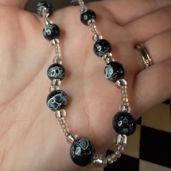 Marbled Bead Choker Necklace - Picture 3 of 5